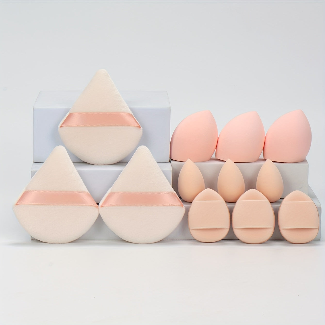 Coffret de 12 Éponges de Maquillage Polyvalentes – 3 Poudriers, 3 Mini Coussinets, 3 Beauty Blenders et 3 Mini Beauty Blenders