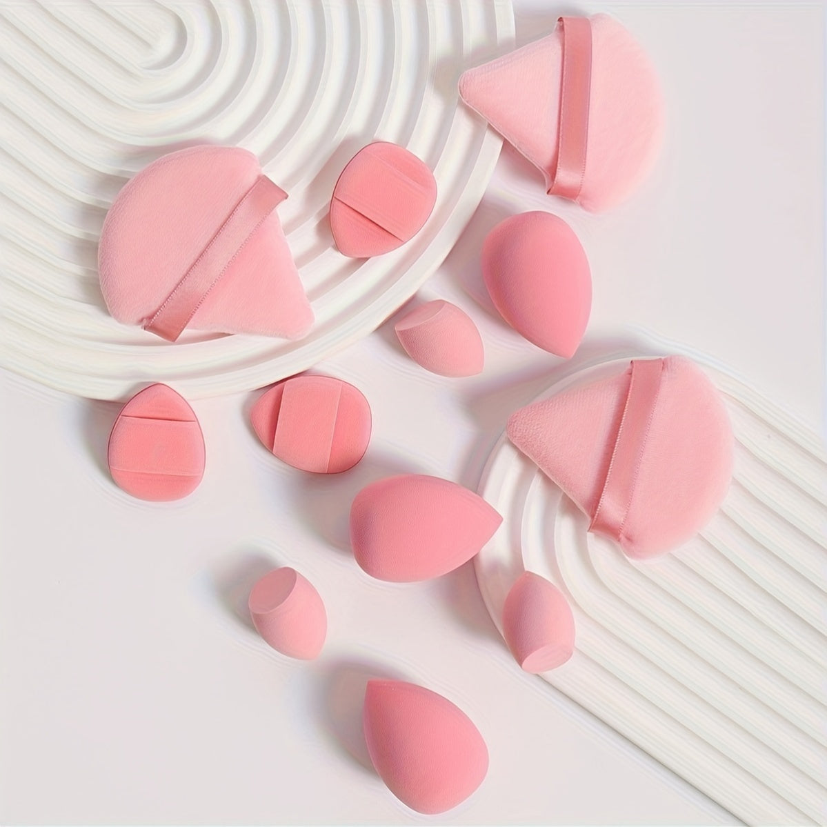 Coffret de 12 Éponges de Maquillage Polyvalentes – 3 Poudriers, 3 Mini Coussinets, 3 Beauty Blenders et 3 Mini Beauty Blenders