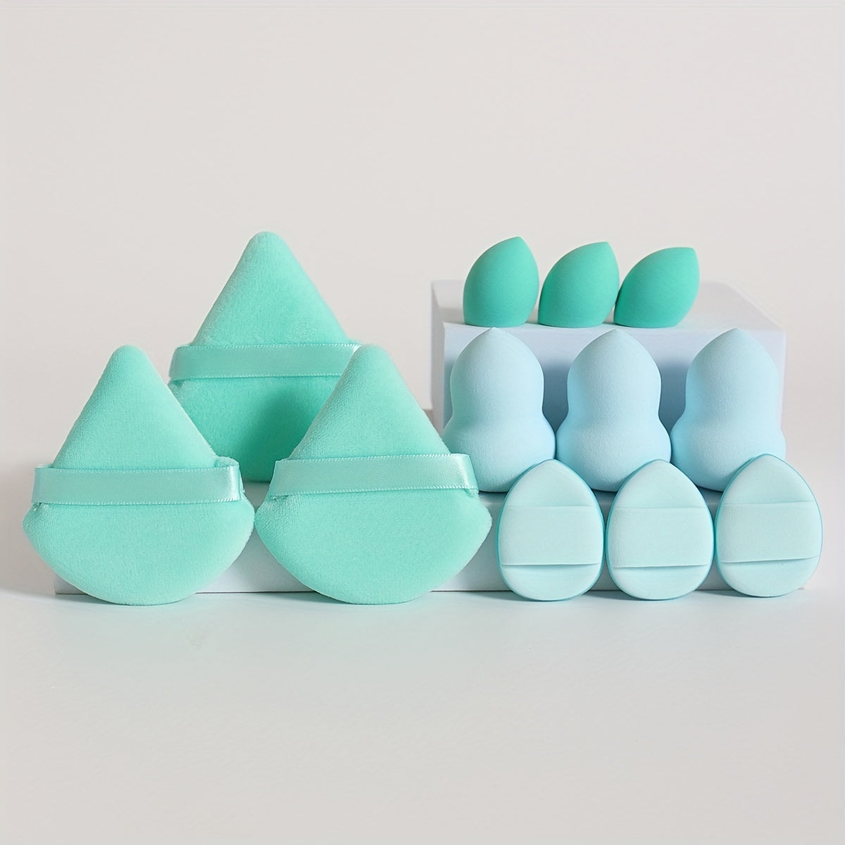 Coffret de 12 Éponges de Maquillage Polyvalentes – 3 Poudriers, 3 Mini Coussinets, 3 Beauty Blenders et 3 Mini Beauty Blenders